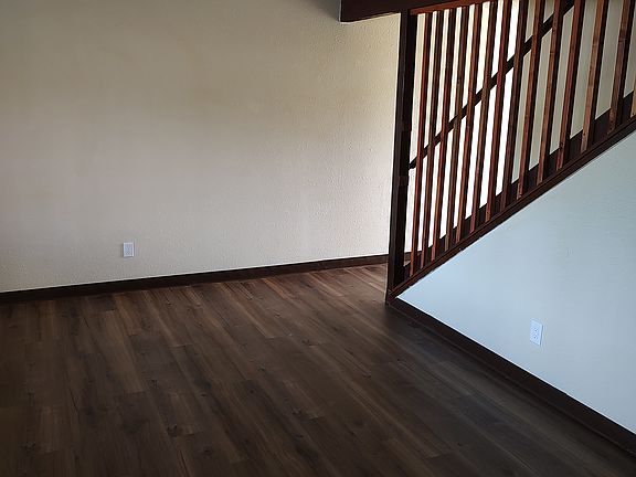 3rd image of 5908 Parker Rd E APT C