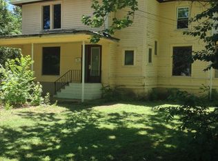 611 W Madison St, Girard, IL 62640