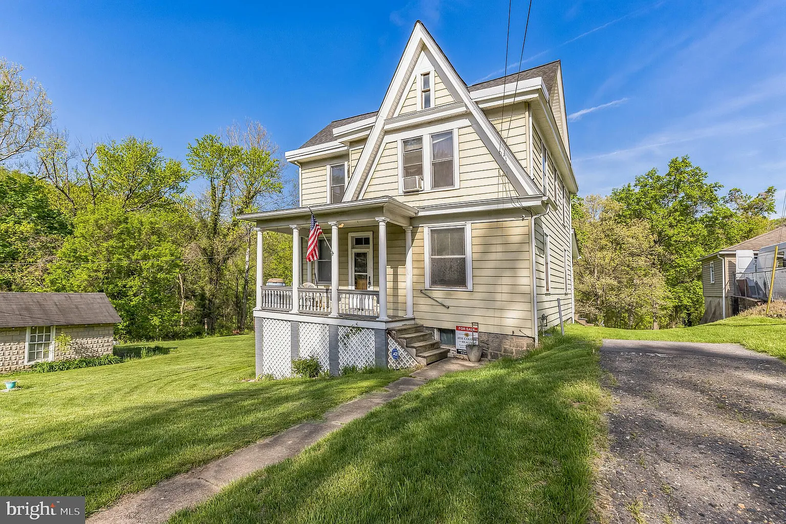 5138 S Rolling Rd photo 1