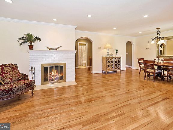 3rd image of 6543 Chesterfield Ave