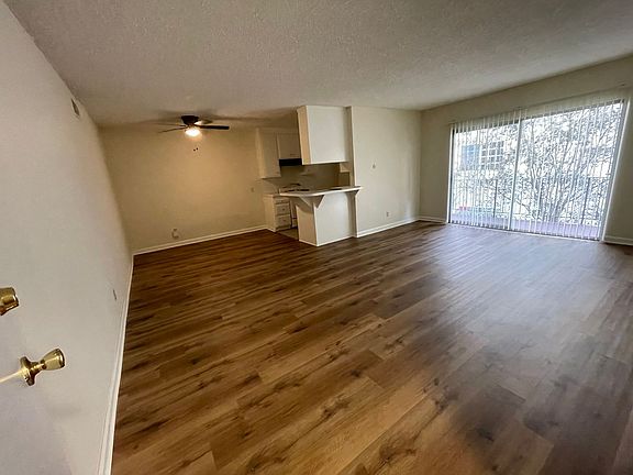5th image of 529 N Adams St #12
