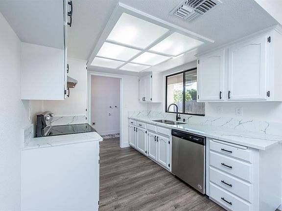 3rd image of 5934 E Grant Ave