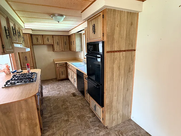 75090 Van Dyke Ave — Photo 17