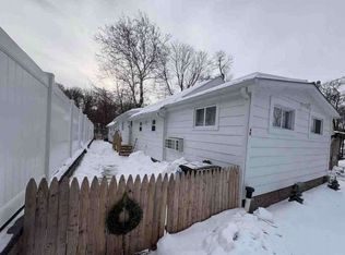 48 Riverside Dr, Oakland, NJ 07436