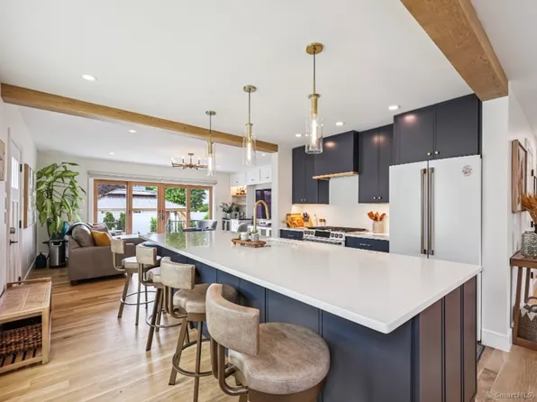 5 Crescent Drive, Milford, CT 06460