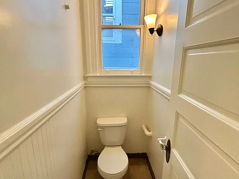 906 Haight St — Photo 12