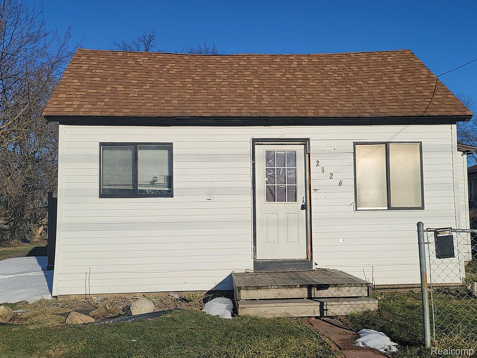 1st image of 2126 Maplewood Ave