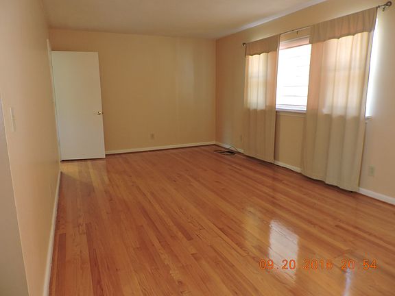 3rd image of 3704 Wiley Ave