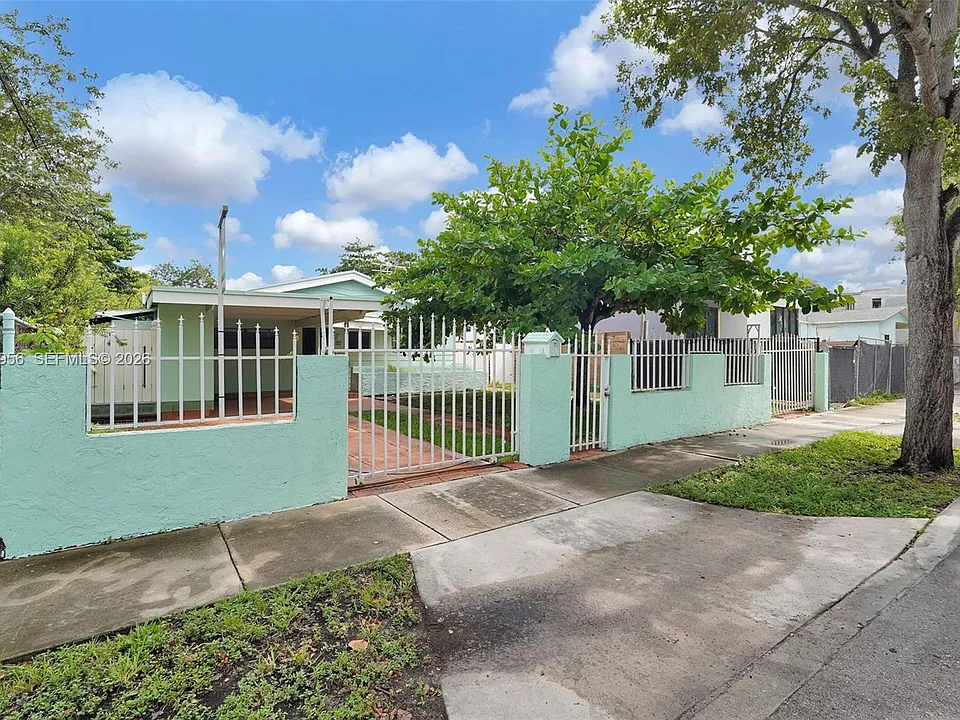 81 NW 41st St #2