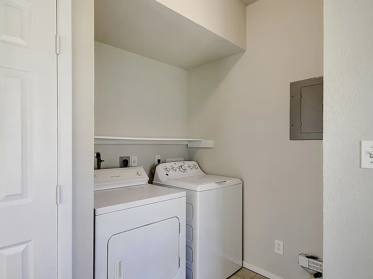 2206 Pennsylvania Ave #A-B — Photo 25