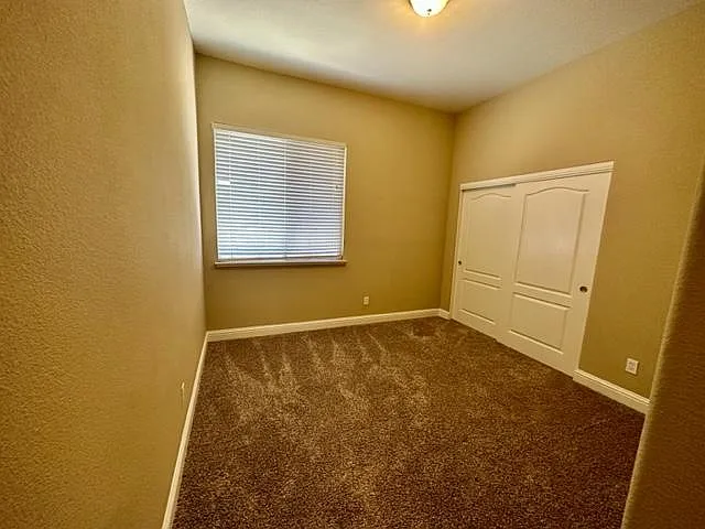 1069 Galston Dr — Photo 21