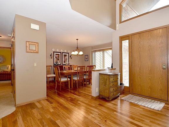 2nd image of 1250 Golf View Dr