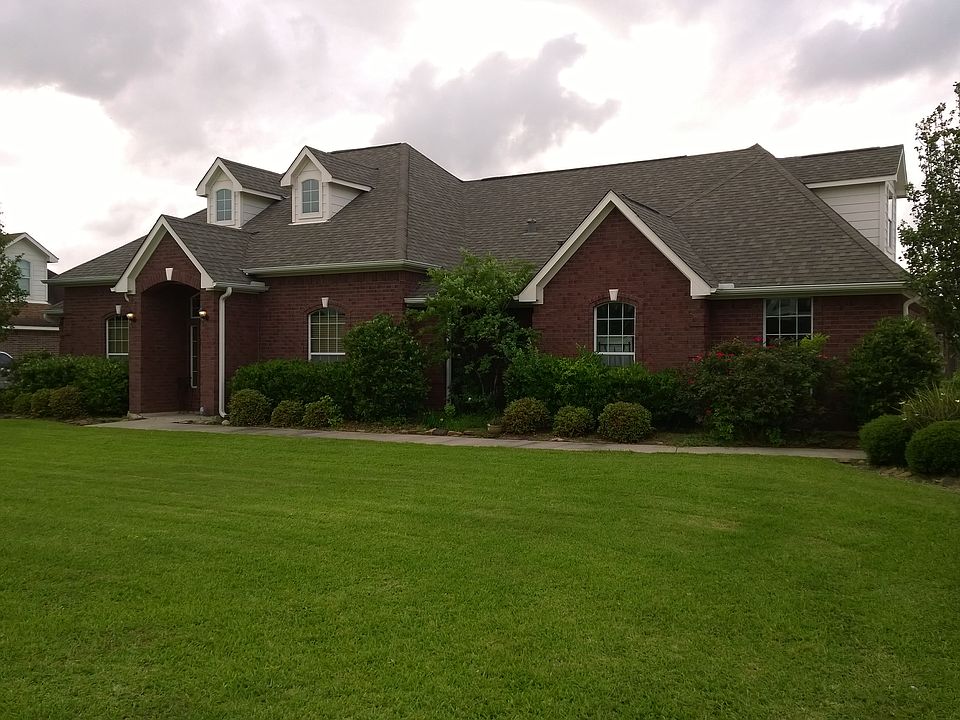 1st image of 9819 Palm Dr