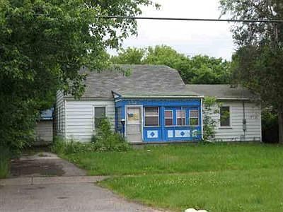 2nd image of 3520 Leith St