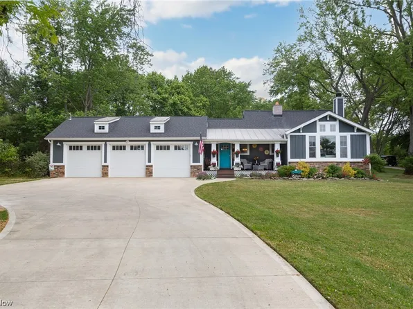 1225 Ledge Rd, Hinckley, OH 44233