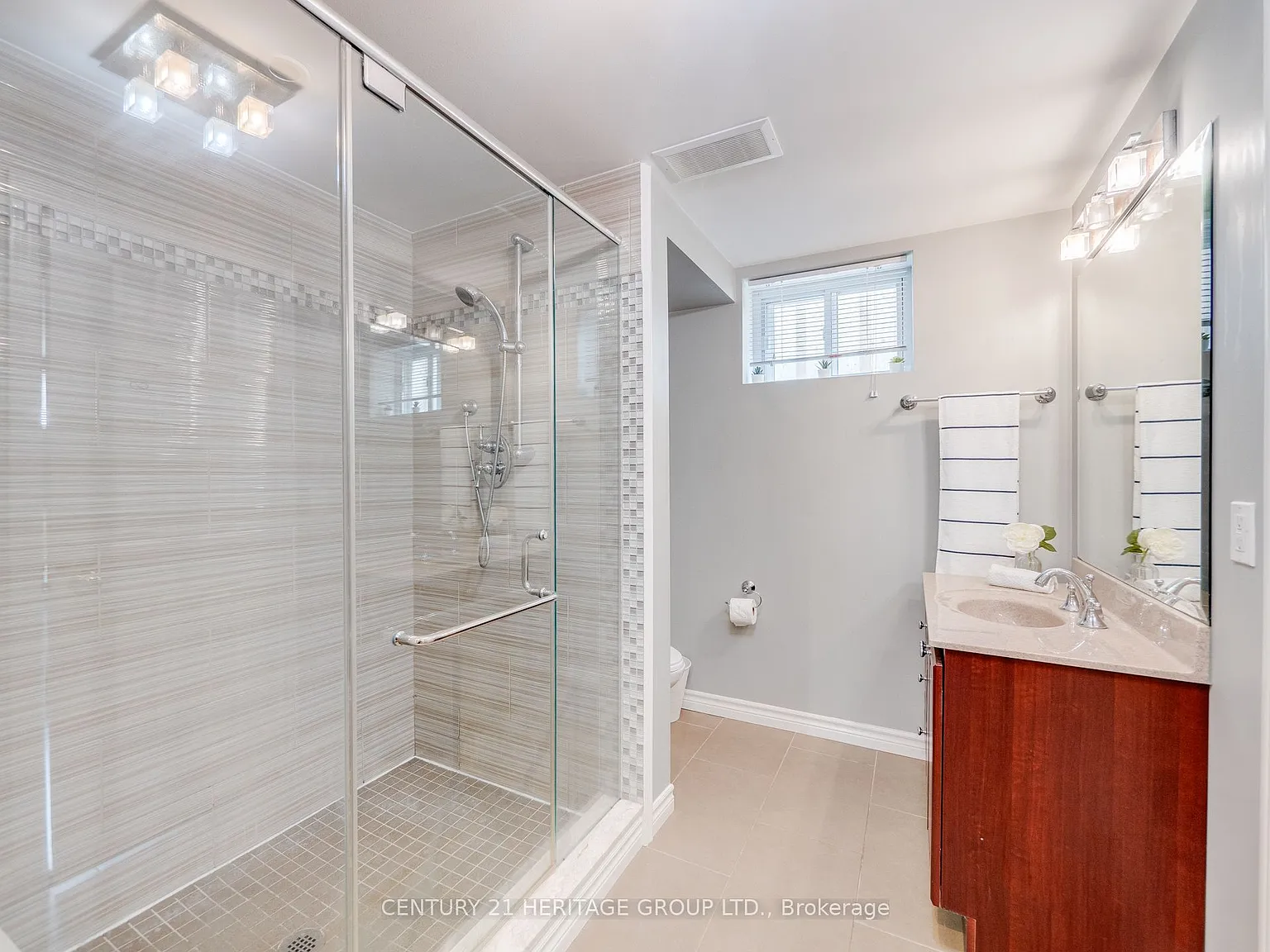 1 bed, $900 — Photo 4