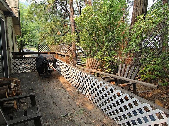 3rd image of 4834 Siskiyou Ave