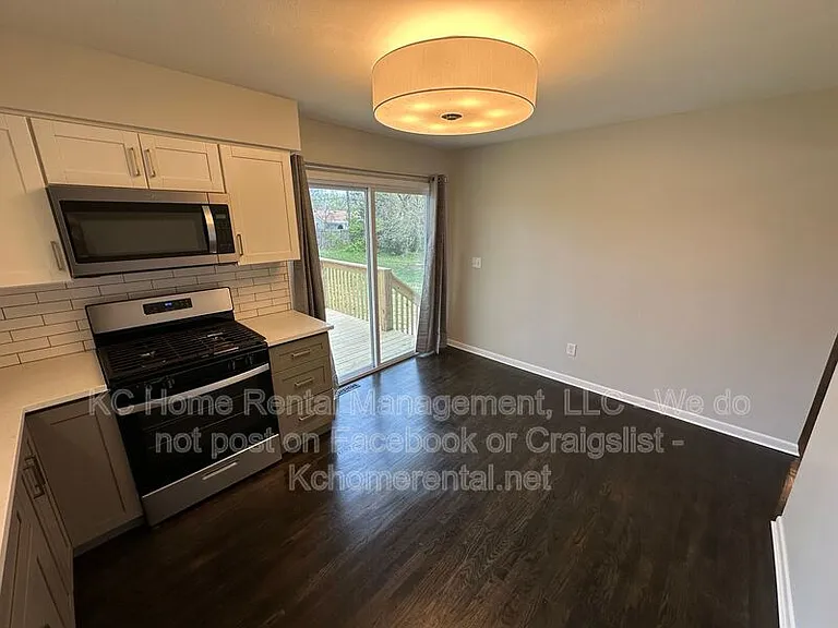 5012 Powell Ave — Photo 6