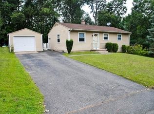 56 Zephyr Ln, Springfield, MA 01128
