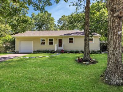 38 Woodridge Road, Hampton Bays, NY, 11946