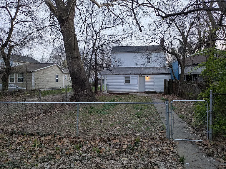 2319 W Muhammad Ali Blvd — Photo 2