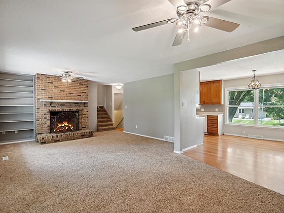 4th image of 727 Juanita Ave