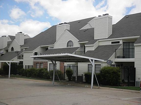 3rd image of 2428 Forest Brook Ln APT 1205