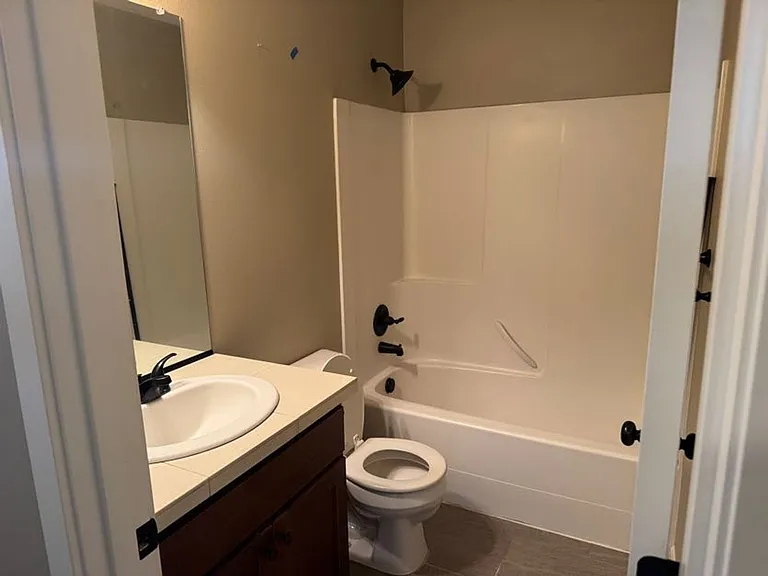 2706 NE 130th Ct — Photo 8