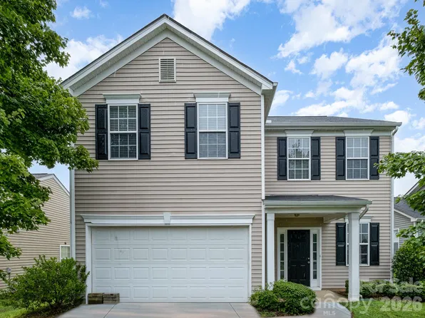 1018 Clover Gap Dr, Charlotte, NC 28214