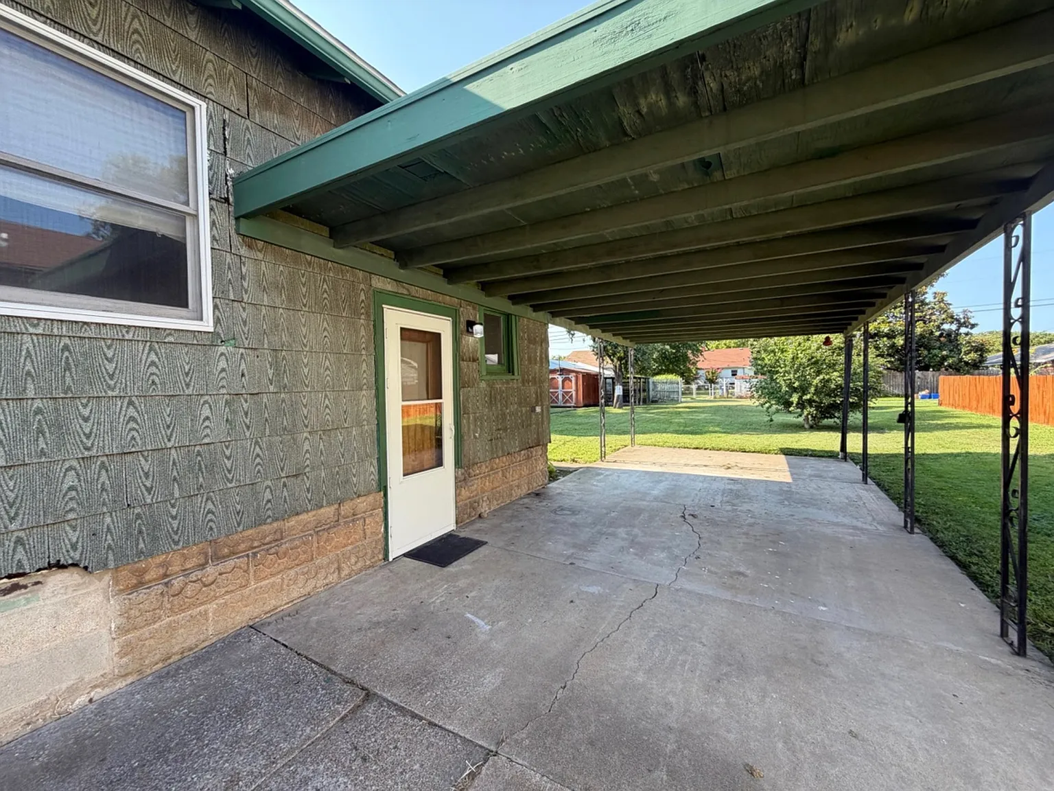 2 bed, 1020 sqft, $1,050 — Photo 3