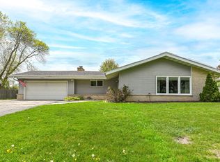 12745 W Crawford Dr, New Berlin, WI 53151