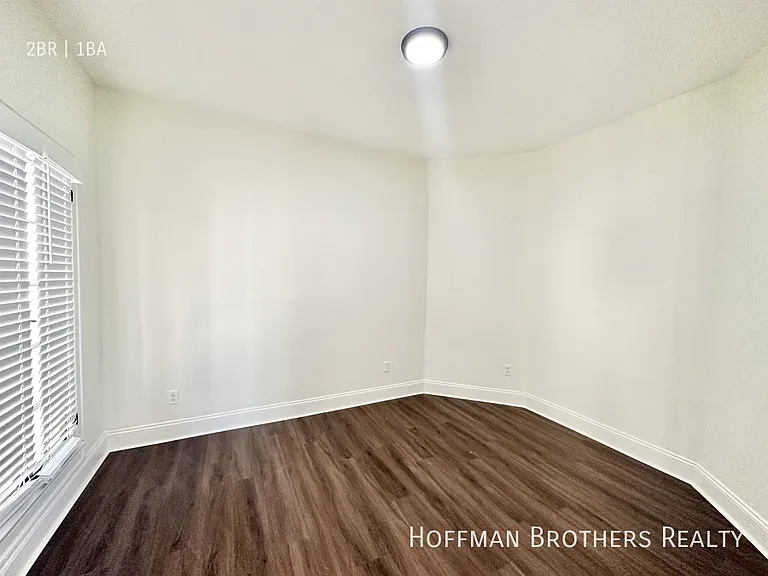 1838 N Wilton Pl #6 — Photo 8