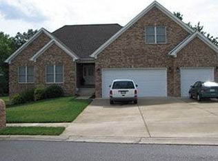 1004 Adams Creek Dr, Sellersburg, IN 47172