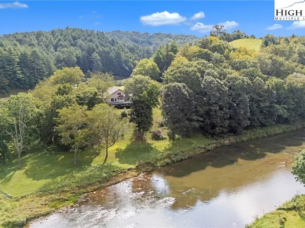 1515 Clifton Road, Crumpler, NC 28617