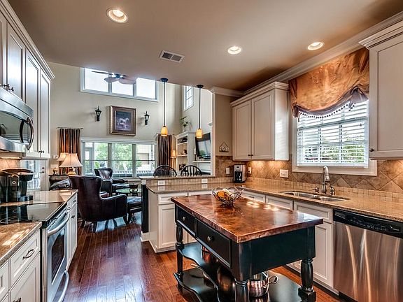 5th image of 3413 Colebrook Dr