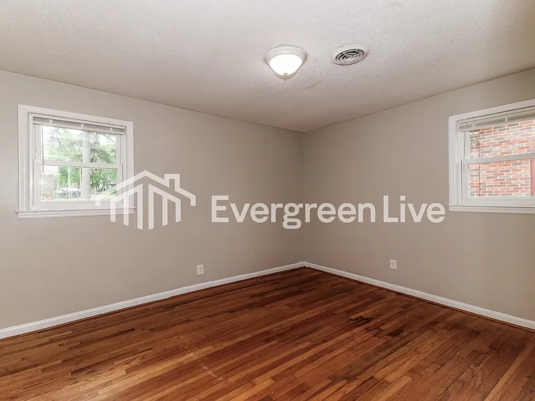 1004 Cane Lake Dr — Photo 7