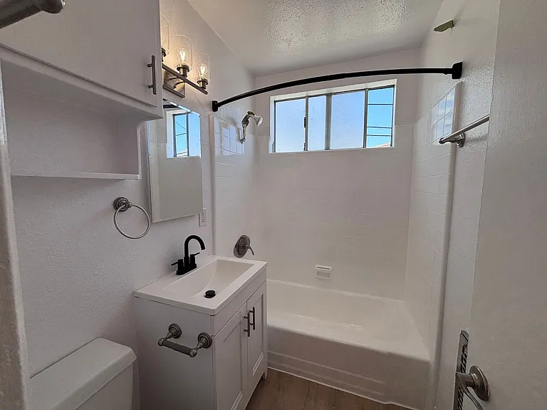 12323 Texas Ave — Photo 16