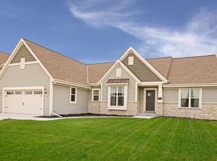 3560 Olde Howell Rd, Waukesha, WI 53188