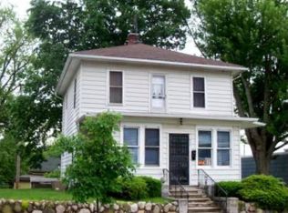212 N Main St, Culver, IN 46511