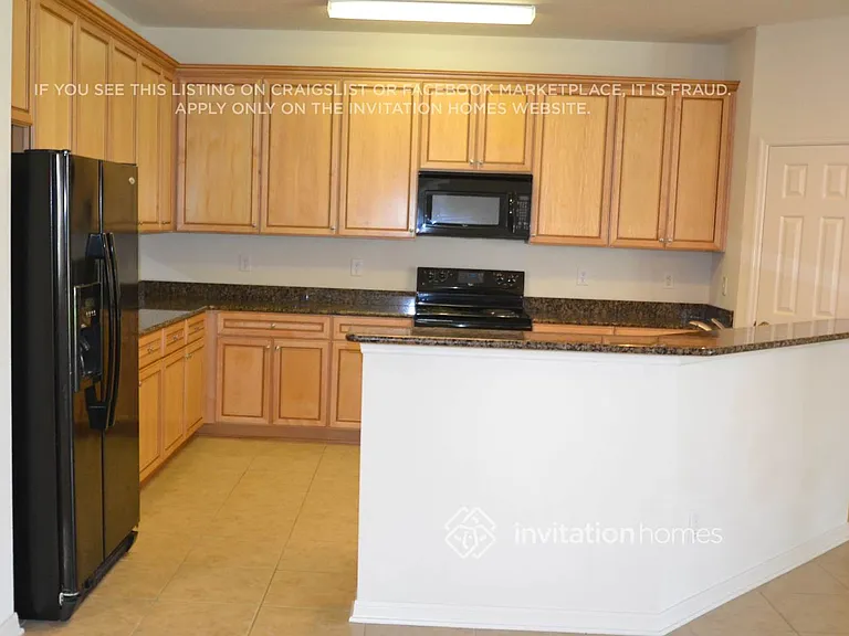 3320 Pino Ave — Photo 5