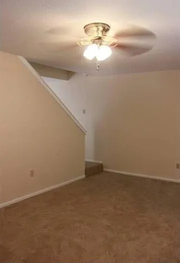 2 bed, 1.5 bath, 1038 sqft, $1,150 — Photo 4