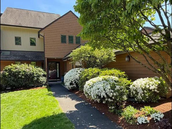 4 Biltmore Park #4, Bloomfield, CT 06002