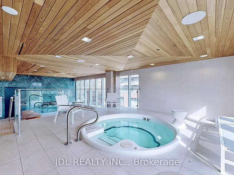 89 McGill St #2404 — Photo 23