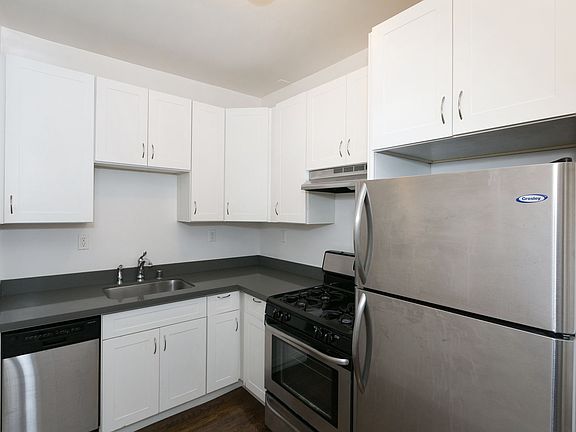 4th image of 1342 Lombard St #205