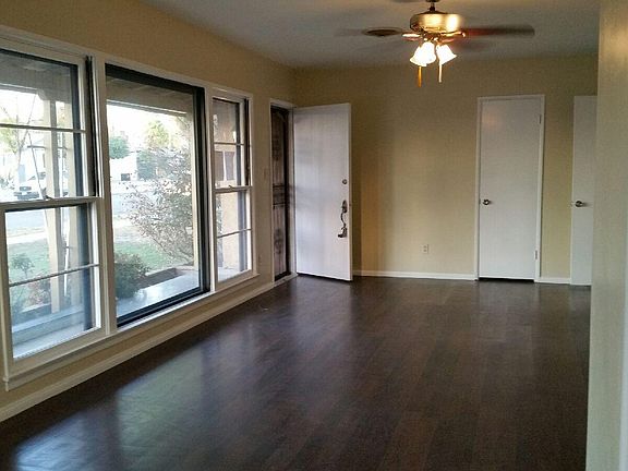 4th image of 501 E Calhoun Pl
