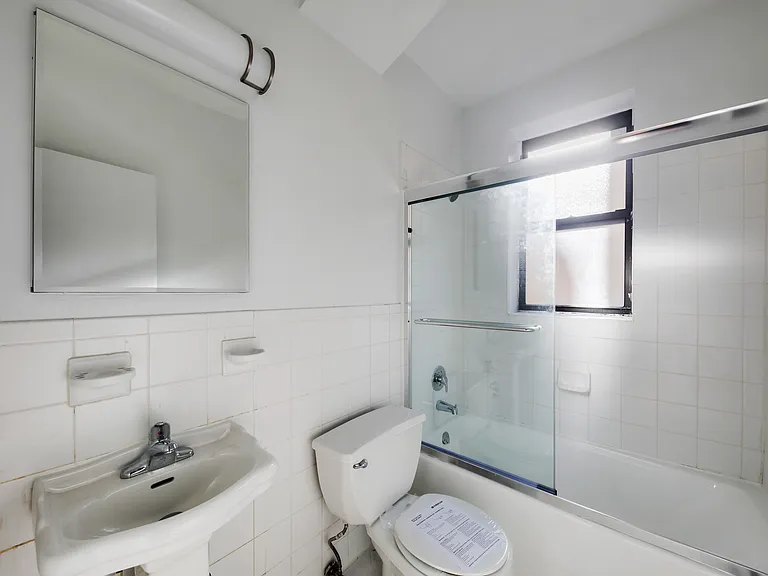 153 E 165th St #4D — Photo 10