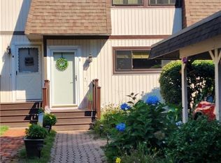 5 Pebblestone Cir UNIT 5, Suffield, CT 06078