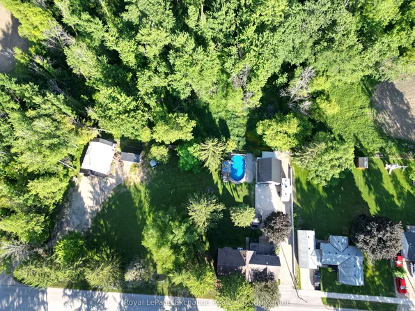 38 Whitechurch St, Huron Kinloss, ON N0G 2W0