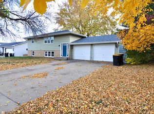 949 Ramsey St S #951, Shakopee, MN 55379