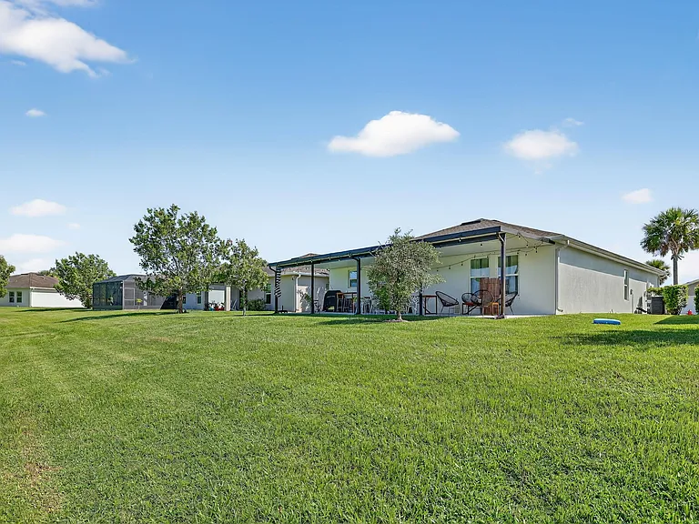 3518 Carriage Pointe Cir — Photo 32